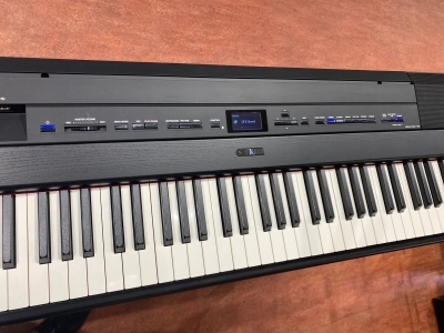 Yamaha P515 Black Digital Piano 6